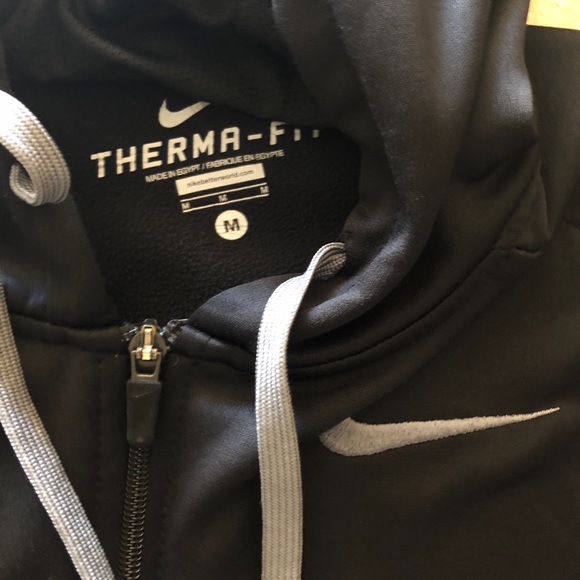 SOLD!!! Nike Therma Fit Zip Up Sweater - Picture 2 of 3